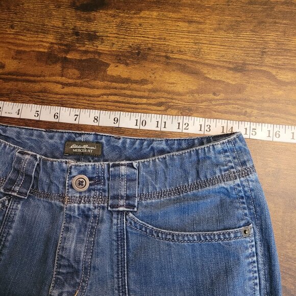Eddie Bauer Cargo Capri Jeans 4 Mercer Fit Mid Rise Flap Pockets Cotton - Picture 4 of 9